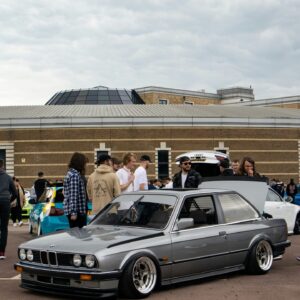 E30