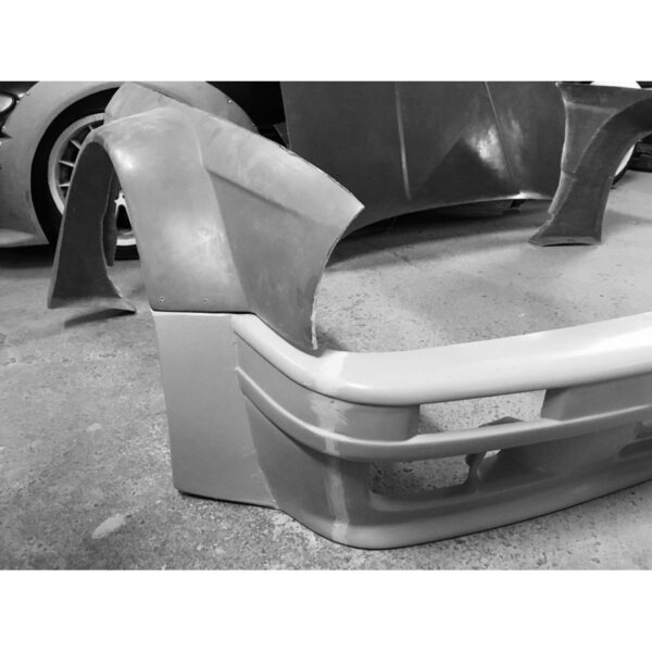 BMW E30 Mtech2 Esistange laiendid +5