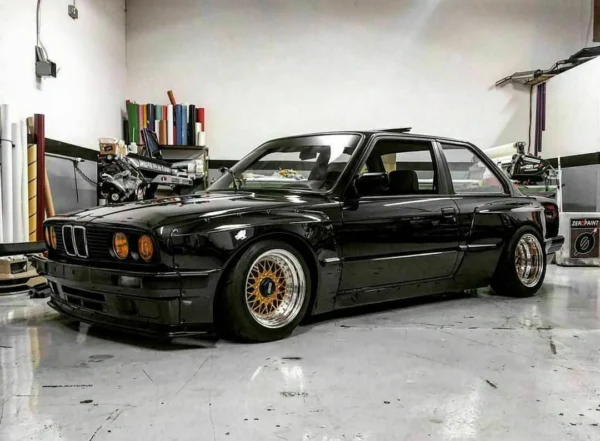 BMW E30 PANDEM Style kit sedan