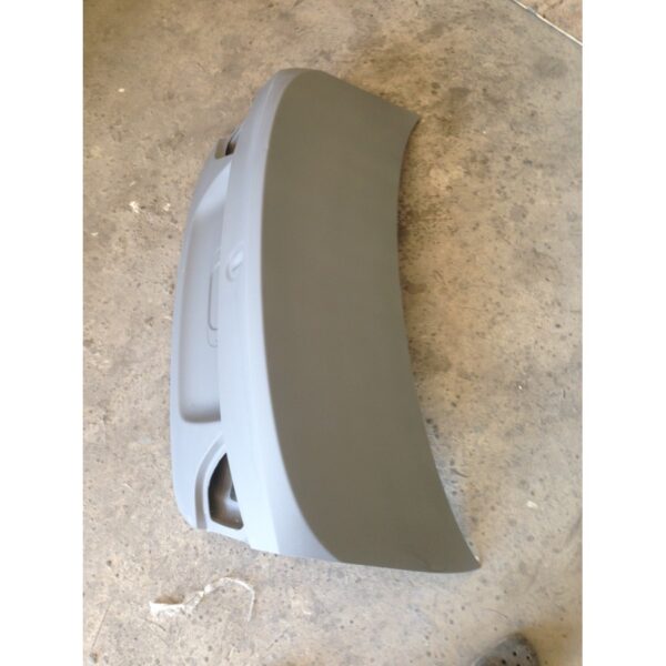 BMW E90 LCI boot