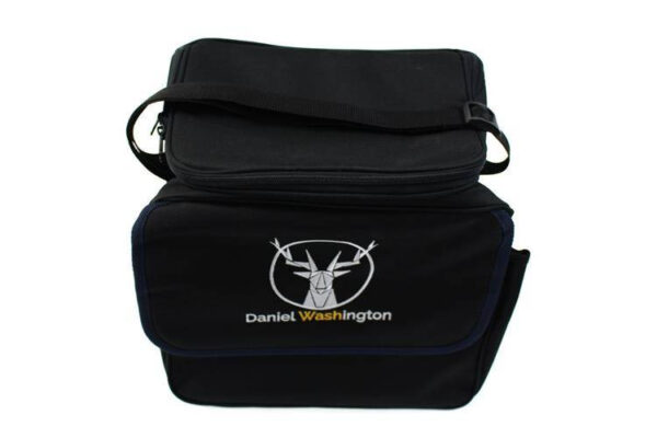 pol_pl_Daniel-Washington-Torba-na-kosmetyki-samochodowe-Czarna-Torba-na-kosmetyki-38028_4.jpg Daniel Washington Bag for car cosmetics Black