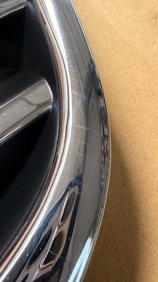 Iluvõre Volkswagen PASSAT B5 Facelift Variant kroom Embleemita