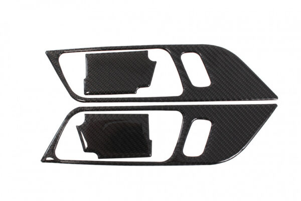pol_pl_Okleina-carbonowa-ramki-klamki-wewnetrznej-Ford-Mustang-15-19-128215_2.jpg Carbon wrap inner door handle frame Ford Mustang 15-19