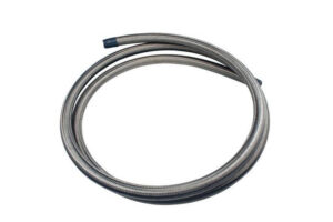 pol_pl_Przewod-AN10-14mm-2-4m-paliwowy-SS-w-oplocie-stalowym-Aeromotive-127926_2.jpg Fuel Hose AN10 14mm 2.4m Rubber SS with Steel Braid Aeromotive