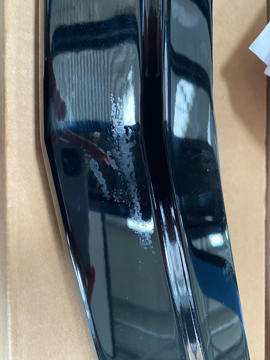 Difuusor Mercedes-Benz A W177 esi stange läikiv must