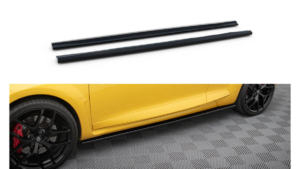 Renault Megane III RS küljelaiendid Läikiv must