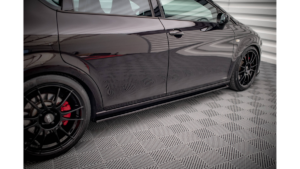 Seat Leon II Cupra FR küljelaiendid Läikiv must