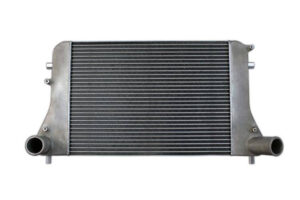 TurboWorks Intercooler VW Golf V Audi A3 579x419x36 sisend 2.5" toru-lamell