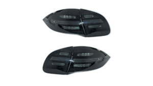 Tuled Porsche Cayenne II tagumine Dynamic LED must Smoked