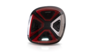 Tuled Smart Fortwo tagumine Dynamic LED punane