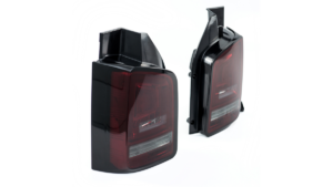 Tuled Volkswagen Transporter T5 tagumine Dynamic LED punane