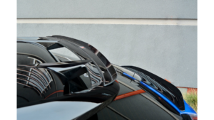 Spoiler Cap Toyota C-HR v.2 Läikiv must