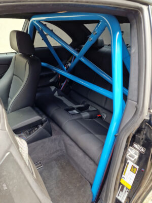 pol_pl_Rollbar-skrecana-pol-klatka-BMW-1-E82-White-289091_2.jpg Polditav poolturvapuur BMW 1 E82 valge