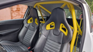 Polditav poolturvapuur Opel Corsa D E OPC punane