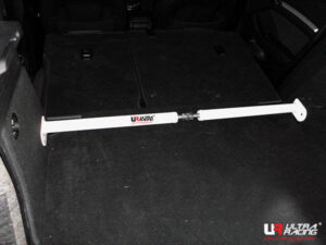 Audi A3 12+ 8V UltraRacing 2P tagumine ülemine Strut bar Adj.