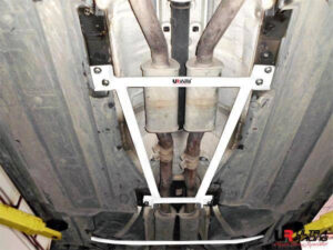 Audi A6 10+ 2.5T UltraRacing 4-punkti mid alumine Brace