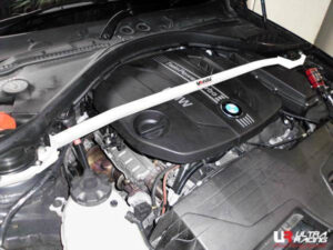 BMW 3-Series F30 2.0D 11+ UltraRacing eesmine ülemine Strutbar
