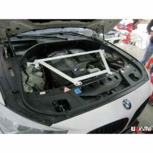BMW 5 F07 GT 520d 2.0D 4WD 09-17 UltraRacing 4-punkti eesmine ülemine Strutbar