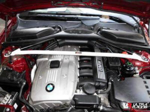BMW 6-Series E63 03-10 UltraRacing eesmine ülemine Strutbar