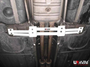 BMW 7-Series E65 735/740 UltraRacing 4P mid alumine Brace