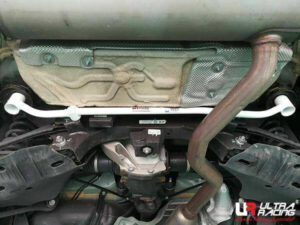 BMW F20 116i 1.6T 2WD HB 12-15 UltraRacing 4-punkti tagumine alumine Bar