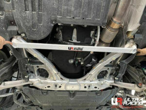 pol_pl_Rozporka-BMW-G11-730i-2-0T-2WD-2016-2019-204423_1.jpg Strut bar BMW G11 730i 2.0T 2WD 2016-2019