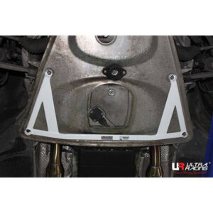 BMW M3 E92 07-13 UltraRacing 4-punkti eesmine alumine Brace