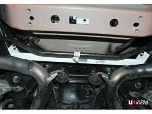 Ford Mustang S550 15-19 Ultra Racing tagumine alumine Strutbar