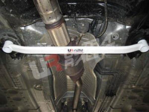 Honda Accord 03-08 2D/4D 2.4 UltraRacing eesmine alumine Bar