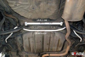 Honda Accord 94-97 2D UltraRacing 2-punkti tagumine alumine Tiebar
