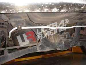 Honda CRV 99-04 Rdi UltraRacing eesmine stabilisaatorvarras 16mm