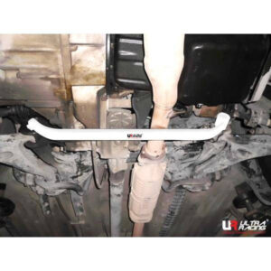Honda CRV RD1 95-99 UltraRacing eesmine alumine Tiebar