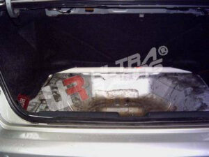 Honda Civic 01-05 2/4D Ultra-R tagumine ülemine Strutbar 081