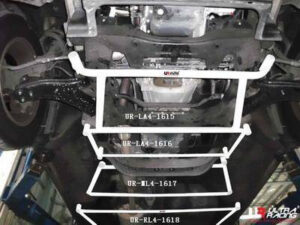 Hyundai H1 07+ 2.5D UltraRacing 4-punkti eesmine H-Brace 1615