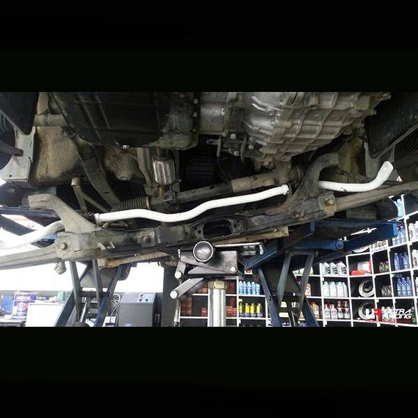 Kia Sportage 10+ 2.0/2.0D UltraRacing eesmine stabilisaatorvarras 20mm