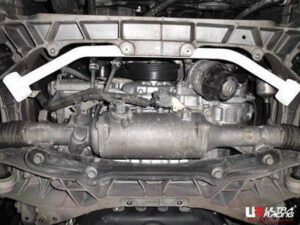 pol_pl_Rozporka-Lexus-LS-430-06-UltraRacing-2-punktowa-przednia-dolna-Bar-1690-206975_1.jpg Lexus LS 430 06+ UltraRacing 2-punkti eesmine alumine Bar 1690