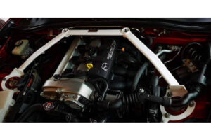 pol_pl_Rozporka-Mazda-MX-5-ND-2-0-2WD-MT-15-UltraRacing-2-punktowa-przednia-gorna-Strutbar-207145_1.jpg Mazda MX-5 ND 2.0 2WD MT 15+ UltraRacing 2-punkti eesmine ülemine Strutbar