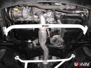 Mini Cooper S R56 /Clubman UltraRacing eesmine alumine Tiebar
