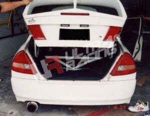 Mitsubishi Lancer 96-99 Ultra-R 3-punkti tagumine ülemine Strutbar