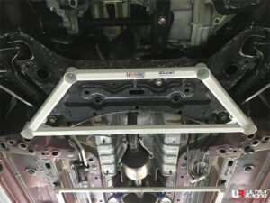 Mitsubishi Xpander NC 1.5 2WD 17+ UltraRacing 4-punkti eesmine alumine Brace