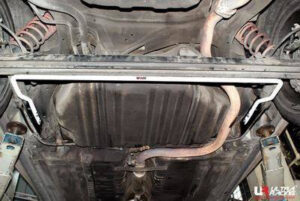 pol_pl_Rozporka-Nissan-Cefiro-94-03-A32-A33-UltraRacing-tylna-Sway-Bar-19mm-207656_1.jpg Nissan Cefiro 94-03 A32/A33 UltraRacing tagumine stabilisaatorvarras 19mm