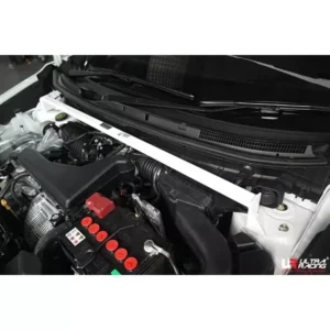 Nissan Qashqai J11 1.6 13+ Ultra eesmine Strut bar