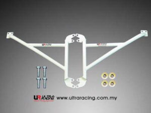 Strut bar Nissan S13 89-94 UltraRacing 3-punkti poritiiva kinnitused