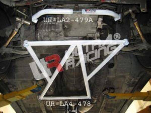 Nissan Skyline R32 GTR UltraRacing 4-punkti eesmine alumine Brace