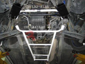 Nissan Skyline R34 GTT UltraRacing 4-punkti eesmine alumine Brace