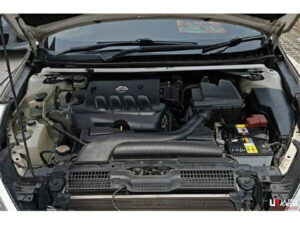 Nissan Teana J32 2.0/2.5 2WD 08+ UltraRacing 2-punkti eesmine ülemine Strutbar
