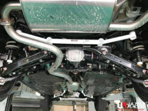 Subaru XV GT 2.0 4WD NA 18+ UltraRacing 4-punkti tagumine alumine Bar