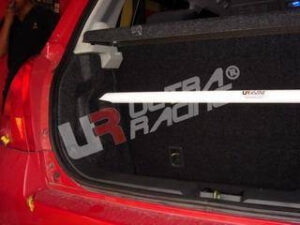Suzuki Swift 05-09 UltraRacing 2-punkti tagumine ülemine Strutbar