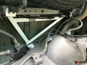 Strut bar TOYOTA HIACE 5TH GEN H200 2.0D 2WD MANUAL MT 2004-2019