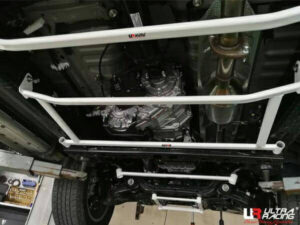 Strut bar TOYOTA HILUX REVO 8TH GEN AN120 2.4D 4WD 2015–
